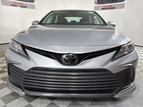 Used 2023 Toyota Camry LE image 8