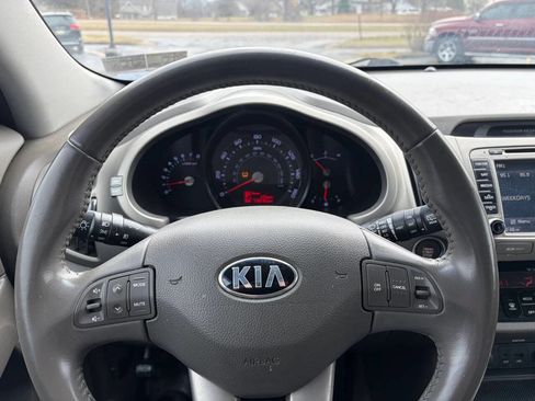 Used 2014 Kia Sportage EX image 16