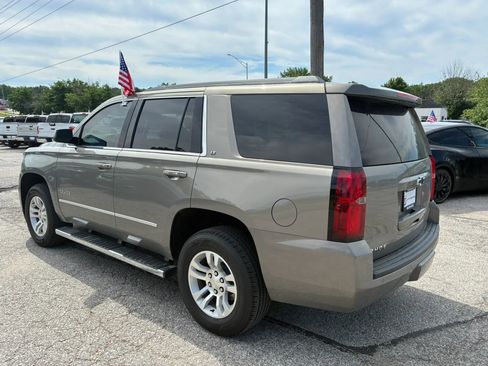 Used 2018 Chevrolet Tahoe LT w/ LT Signature Package AWD/4WD image 3