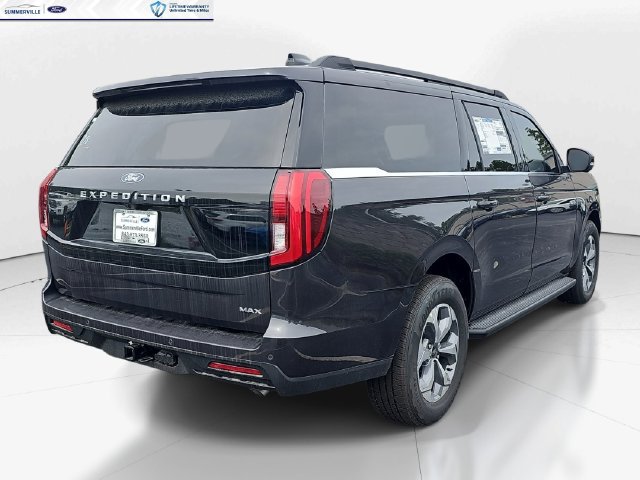 New 2027 Ford Expedition Max Active RWD image 3