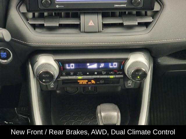 Used 2021 Toyota RAV4 XLE AWD/4WD image 22