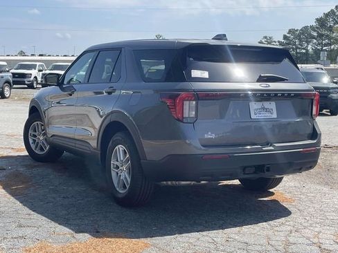 New 2026 Ford Explorer Active image 5