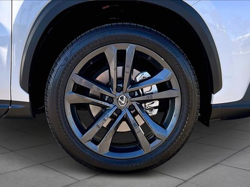 Used 2024 Lexus NX 450h+ AWD w/ Vision Package image 10