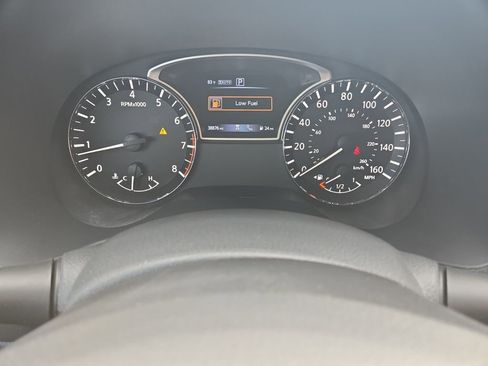 Used 2020 Nissan Pathfinder SL image 20