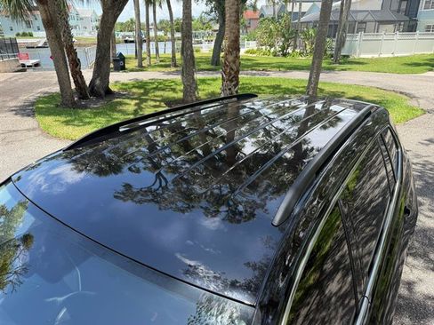Used 2018 Volkswagen Tiguan S FWD image 5