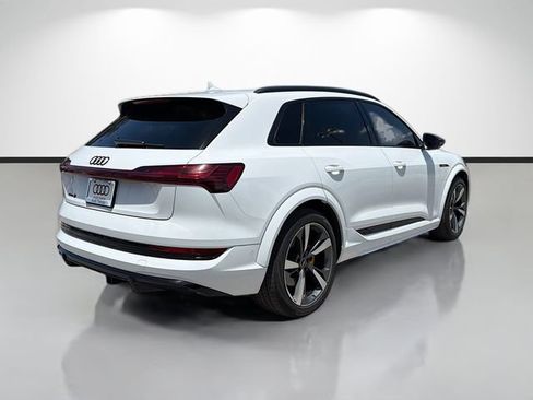 Used 2022 Audi e-tron S Premium Plus AWD/4WD image 3