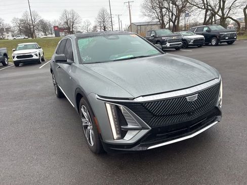 Used 2024 Cadillac Lyriq Luxury image 5