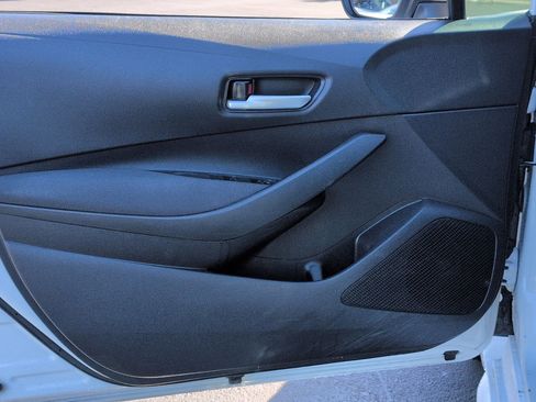 Used 2020 Toyota Corolla LE image 14
