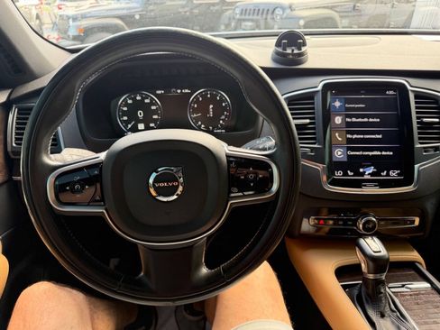 Used 2019 Volvo XC90 T6 Momentum w/ Protection Package Premier AWD/4WD image 12