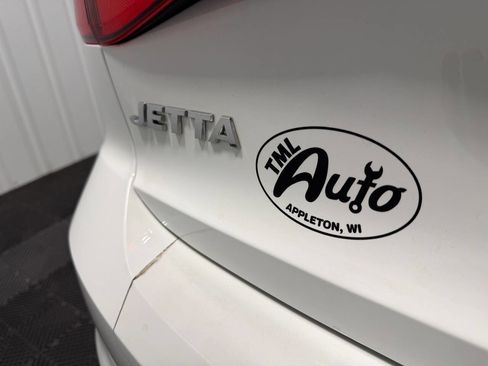 Used 2015 Volkswagen Jetta S image 6