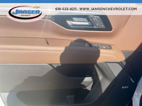 New 2026 Chevrolet Suburban High Country image 22