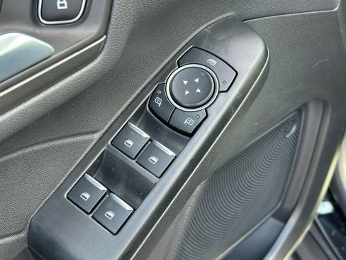 New 2026 Ford Escape SE image 9