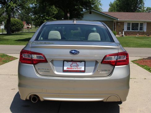 Used 2017 Subaru Legacy 2.5i Premium AWD/4WD image 8