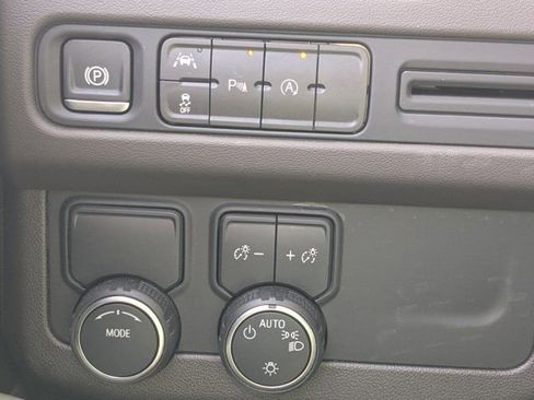 Used 2024 Chevrolet Tahoe LS RWD image 24