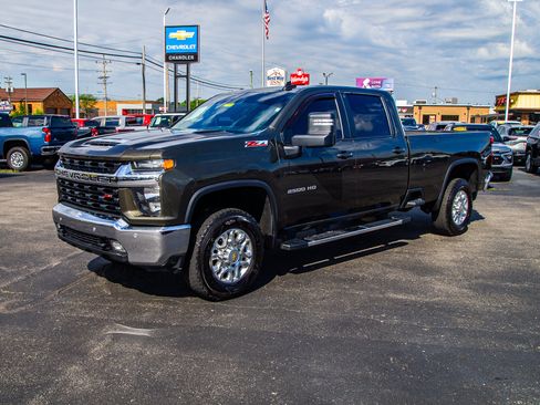 Used 2023 Chevrolet Silverado 2500 LT w/ All Star Edition AWD/4WD image 3