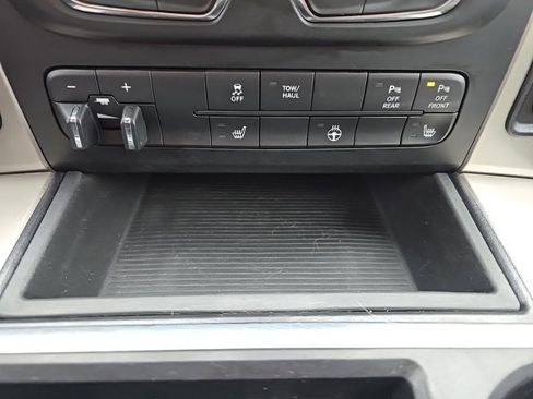 Used 2015 RAM 1500 Big Horn image 17