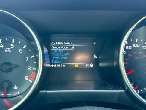 Used 2016 Ford Mustang Shelby GT350 w/ Track Package RWD image 8