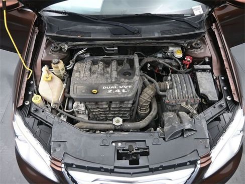 Used 2012 Chrysler 200 Touring image 22