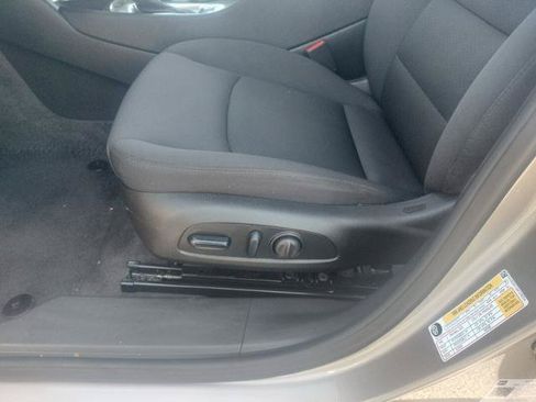 Used 2025 Chevrolet Malibu LT FWD image 42