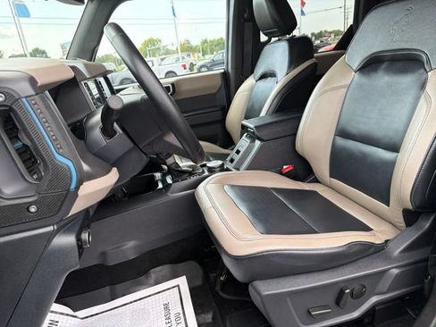 Certified 2024 Ford Bronco Wildtrak AWD/4WD image 15