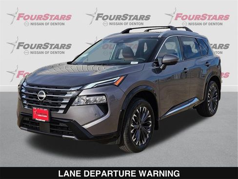 New 2026 Nissan Rogue Platinum image 9