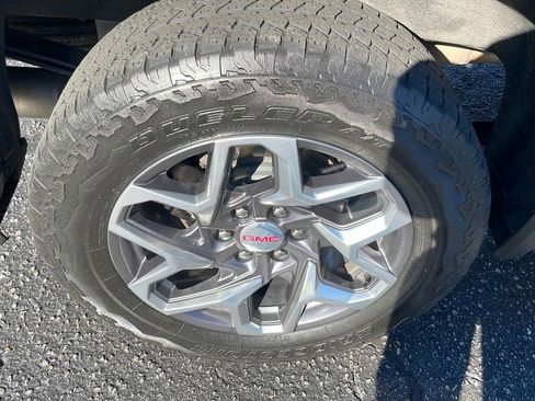 Certified 2022 GMC Sierra 1500 SLT w/ SLT Premium Package image 6