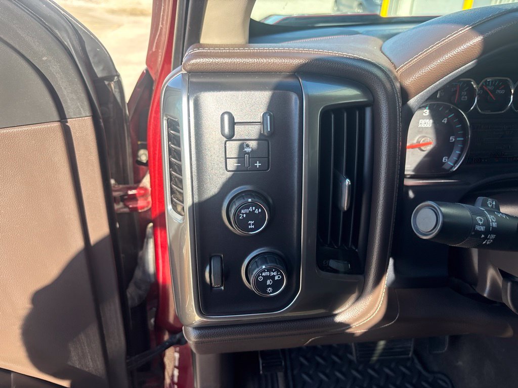 Used 2017 Chevrolet Silverado 1500 LTZ w/ Sport Package AWD/4WD image 18