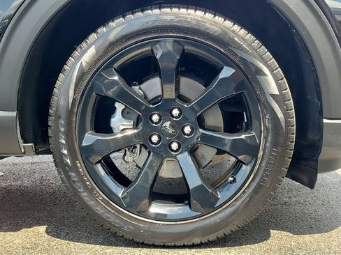 Certified 2024 Ford Explorer ST-Line w/ Class IV Trailer Tow Package AWD/4WD image 9