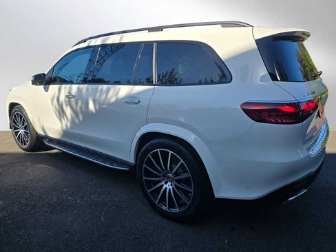 Used 2026 Mercedes-Benz GLS 580 4MATIC image 6