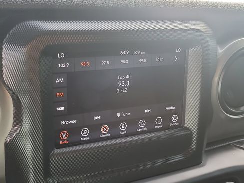 Used 2019 Jeep Wrangler Unlimited Sport S AWD/4WD image 21