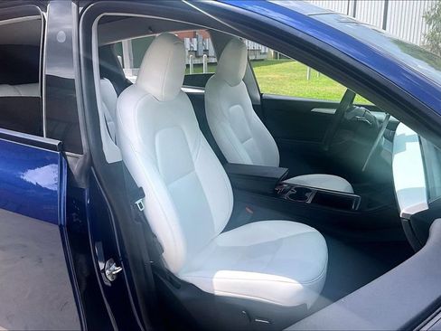 Used 2023 Tesla Model Y Performance AWD/4WD image 8