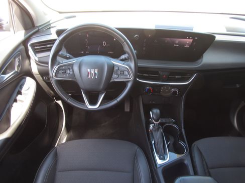 Used 2024 Buick Encore GX Preferred FWD image 16