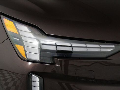 New 2025 Volvo EX90 Ultra image 13