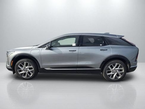 Used 2026 Cadillac Optiq Luxury 1 RWD image 8