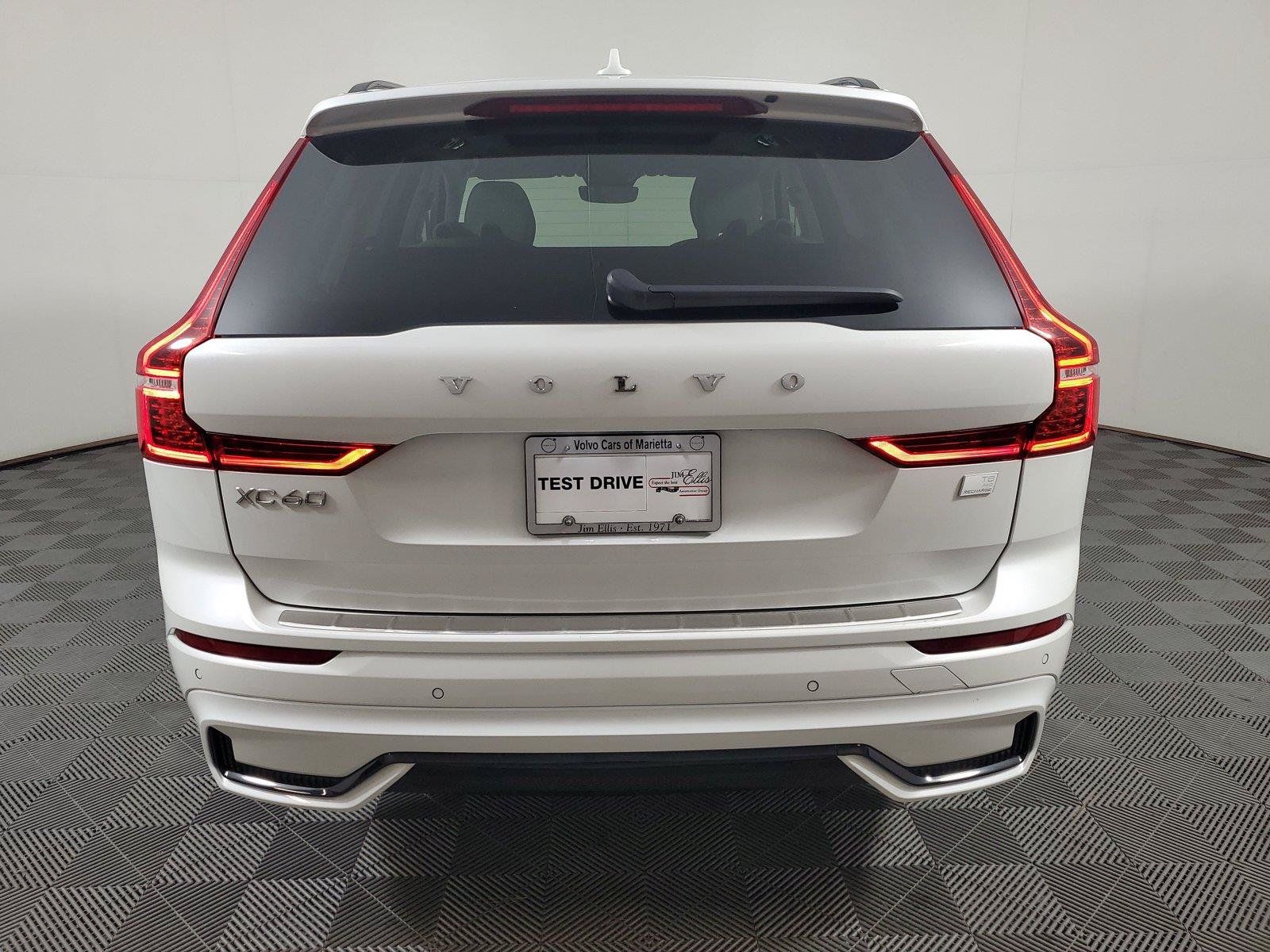Used 2024 Volvo XC60 T8 Plus w/ Protection Package Premier AWD/4WD image 5