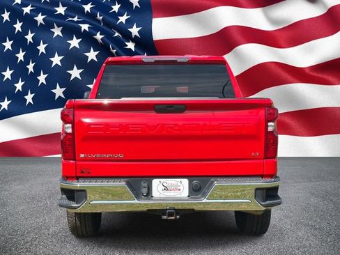 Used 2022 Chevrolet Silverado 1500 LT AWD/4WD image 7