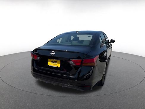 Used 2025 Nissan Altima 2.5 SV FWD image 13
