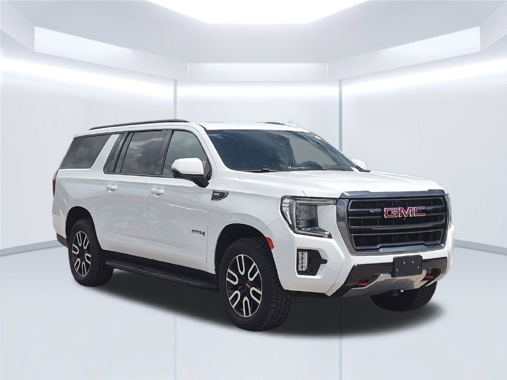 Used 2024 GMC Yukon XL AT4 w/ Technology Package AWD/4WD image 8