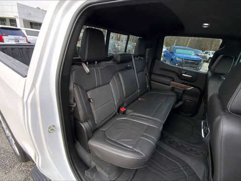 Used 2020 Chevrolet Silverado 1500 High Country w/ Technology Package image 18