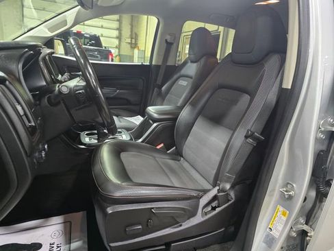 Used 2017 GMC Canyon SLE w/ All Terrain X Package image 5