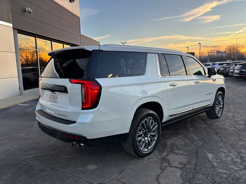 Used 2023 GMC Yukon XL Denali Ultimate image 7