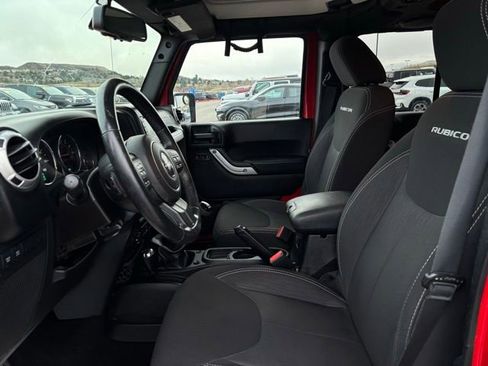 Used 2014 Jeep Wrangler Unlimited Rubicon w/ Connectivity Group image 12