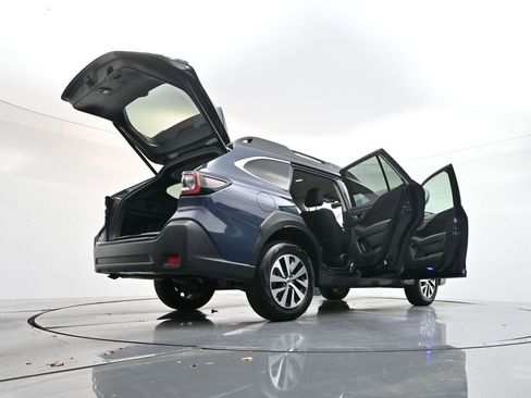 Used 2025 Subaru Outback Premium w/ Popular Package #1 image 38