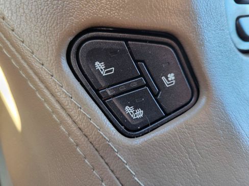 Used 2018 GMC Yukon SLT w/ Open Road Package AWD/4WD image 25