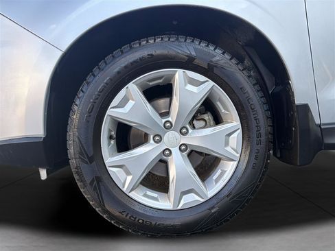 Used 2015 Subaru Forester 2.5i Premium w/ Protection Package #1 AWD/4WD image 27