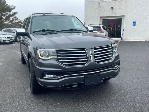 Used 2017 Lincoln Navigator Select image 33