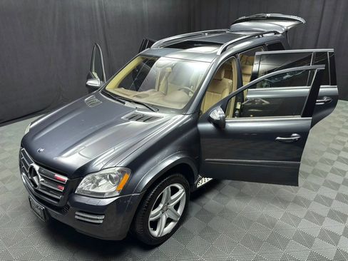 Used 2010 Mercedes-Benz GL 550 4MATIC image 18