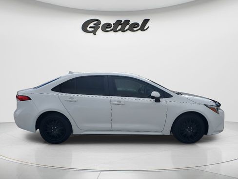Certified 2023 Toyota Corolla LE FWD image 4