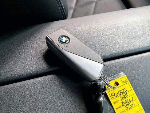 Used 2025 BMW 530i RWD image 14