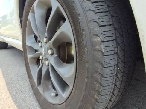 Used 2023 Dodge Durango R/T RWD image 7